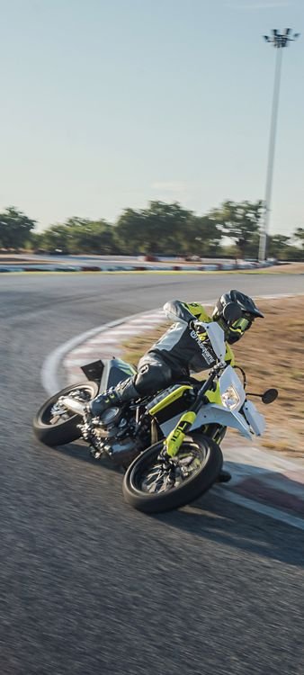 supermoto-segment-overview-page-all-models